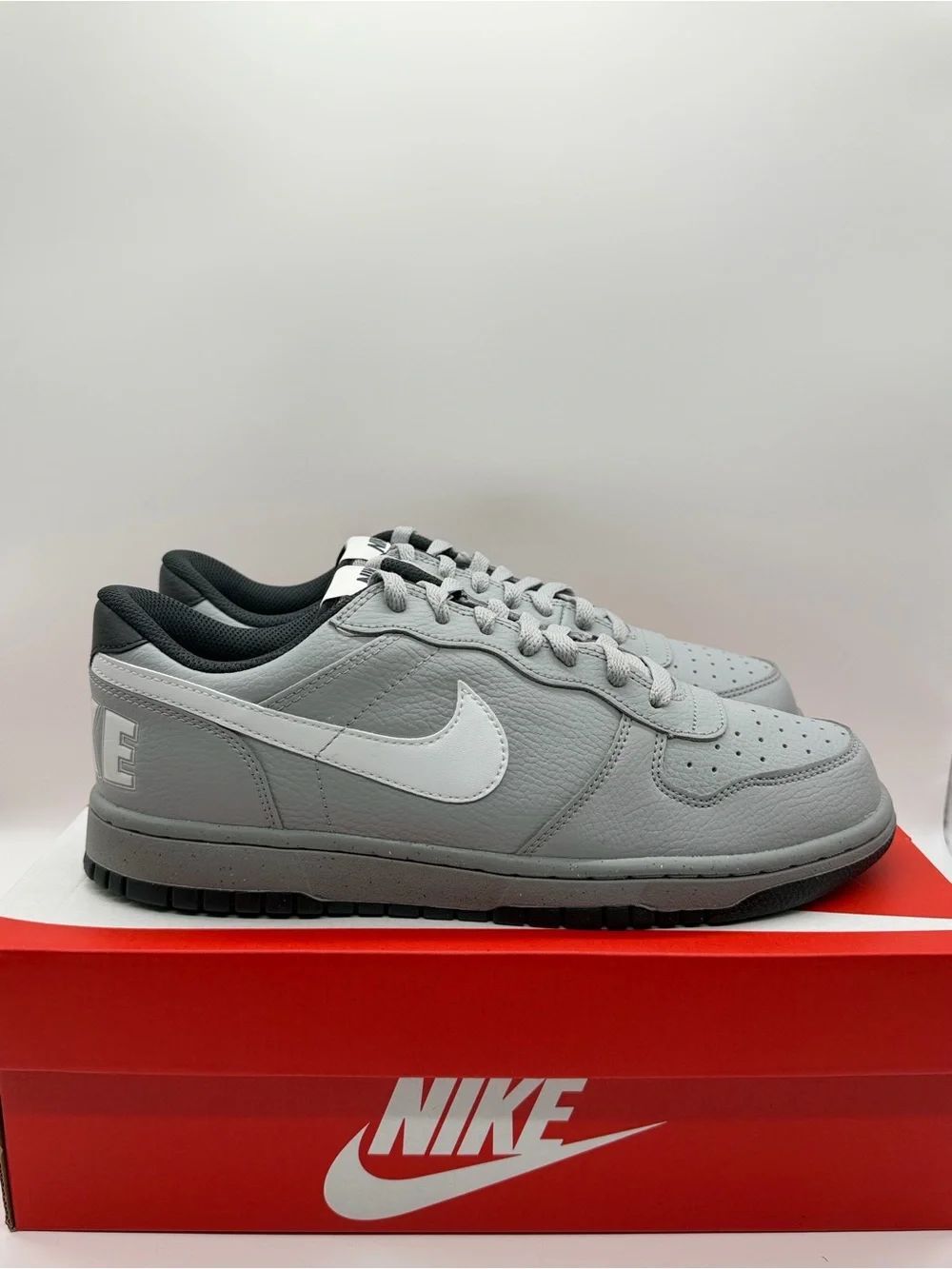Nike Big Low Smoke Grey 355152-017 Men’s Size 10